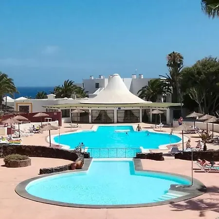 Playa Roca Cosy - Seafront Complex Apartamento *