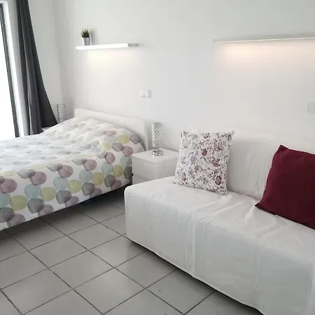 Playa Roca Cosy - Seafront Complex Διαμέρισμα *