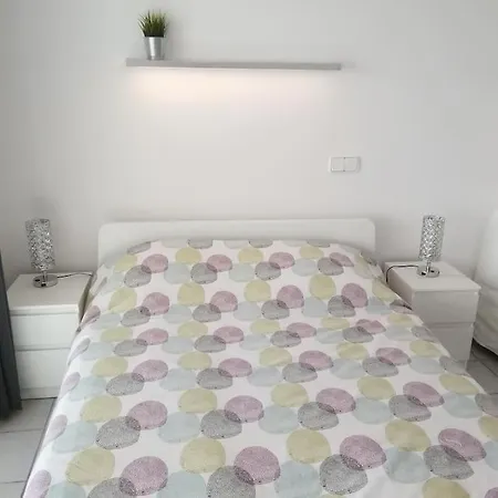 Playa Roca Cosy - Seafront Complex Apartment *