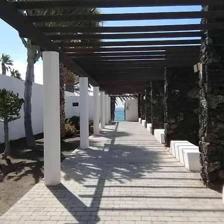 Playa Roca Cosy - Seafront Complex Apartment Costa Teguise